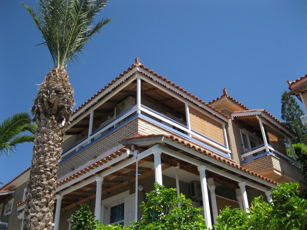 Alex - Nancy Apartments - Zaga Beach Koróni Екстериор снимка
